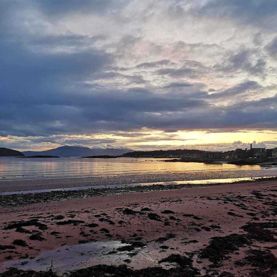 Beside The Bay Appartement Millport Buitenkant foto